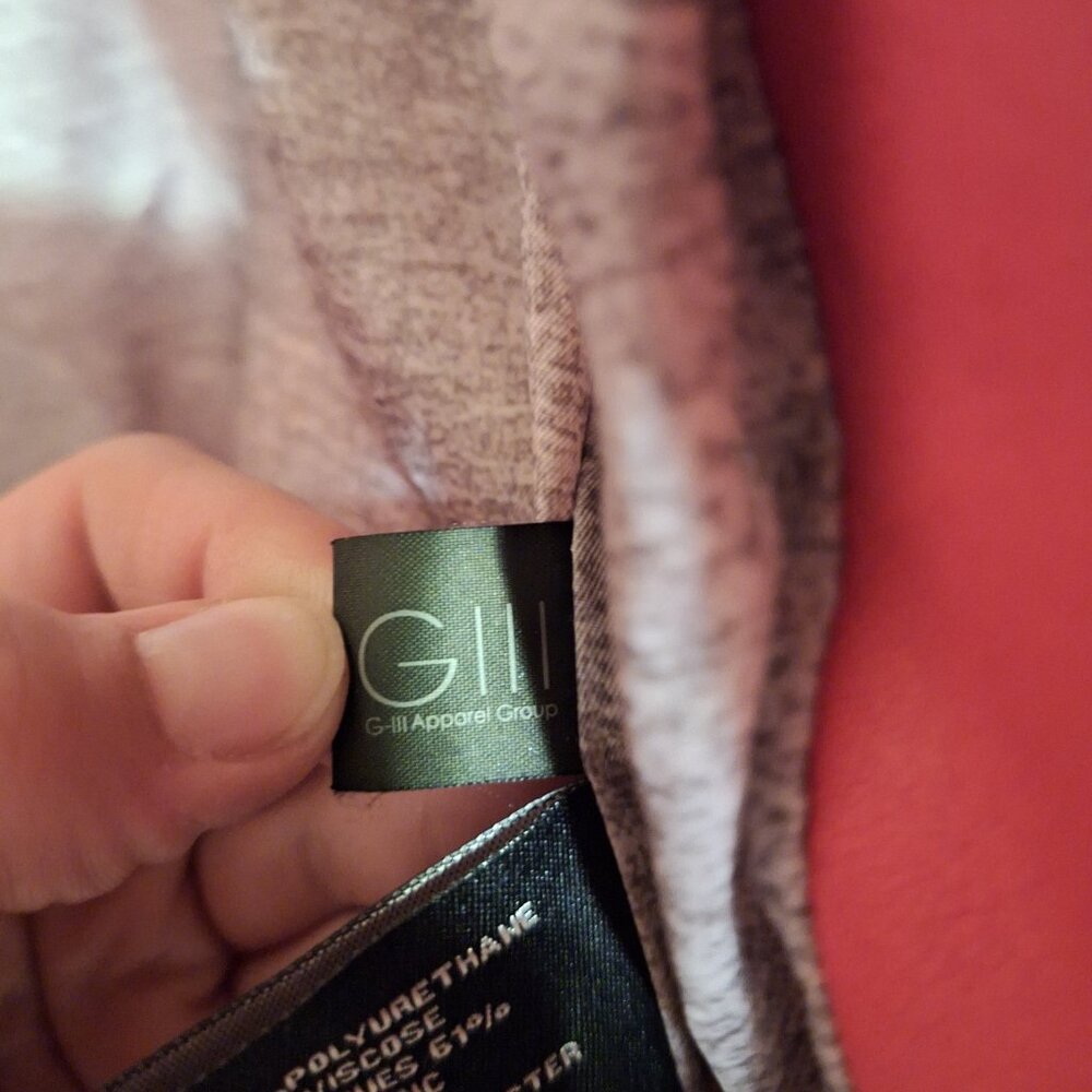 Black Rivet Jacket Red - Picture 4 of 5